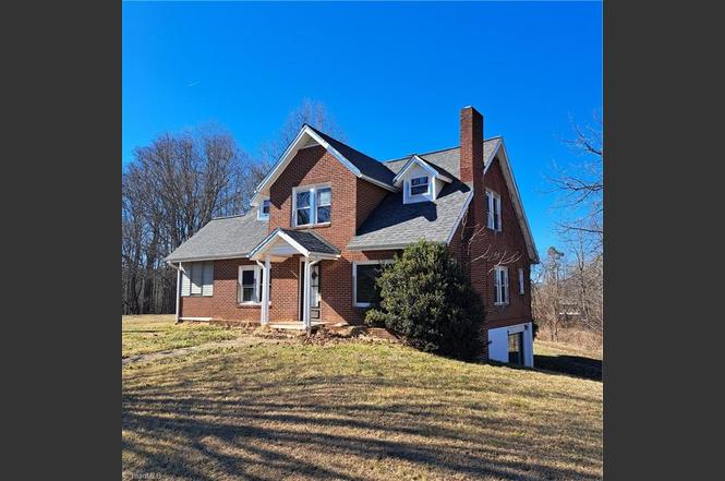 1121 Old Us Highway 421