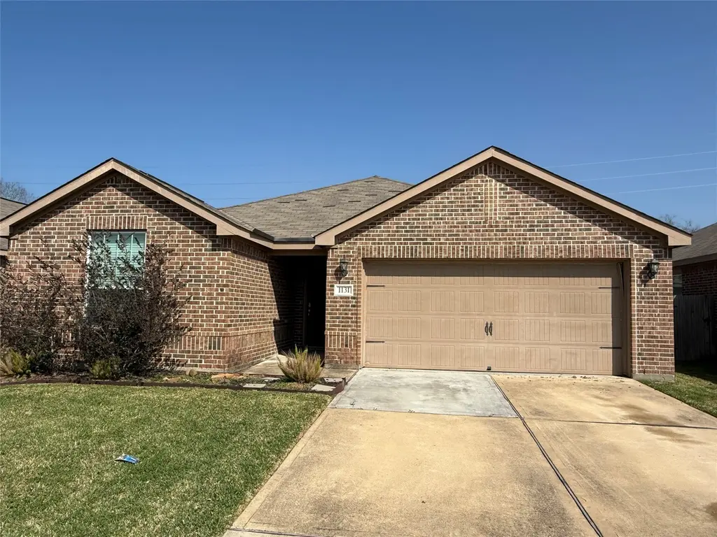 1131 Diamond Drape Dr