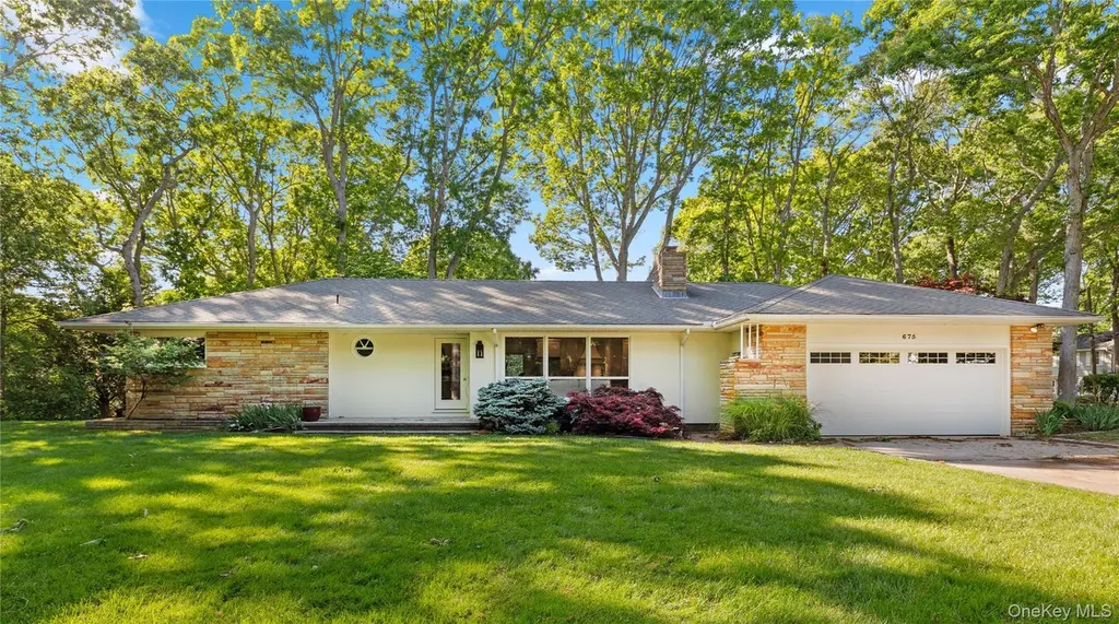 675 Dicks Point Rd