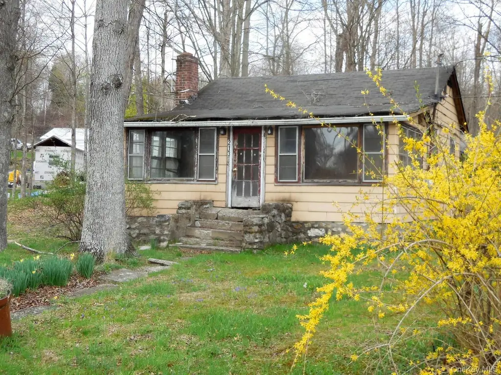 213 Lake Shore Dr
