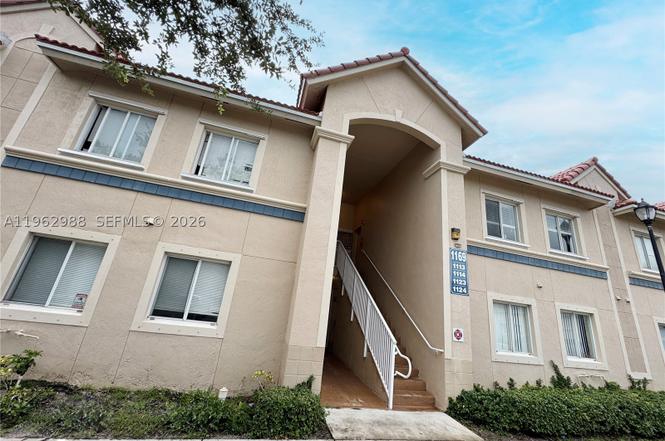 1169 Golden Lakes Blvd #1123