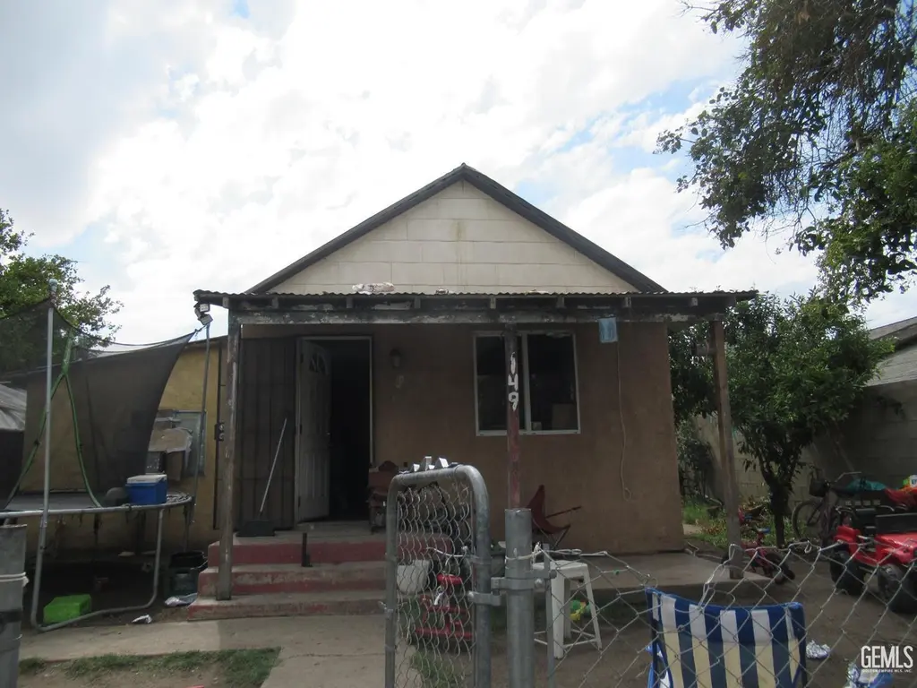 149 E 2nd St