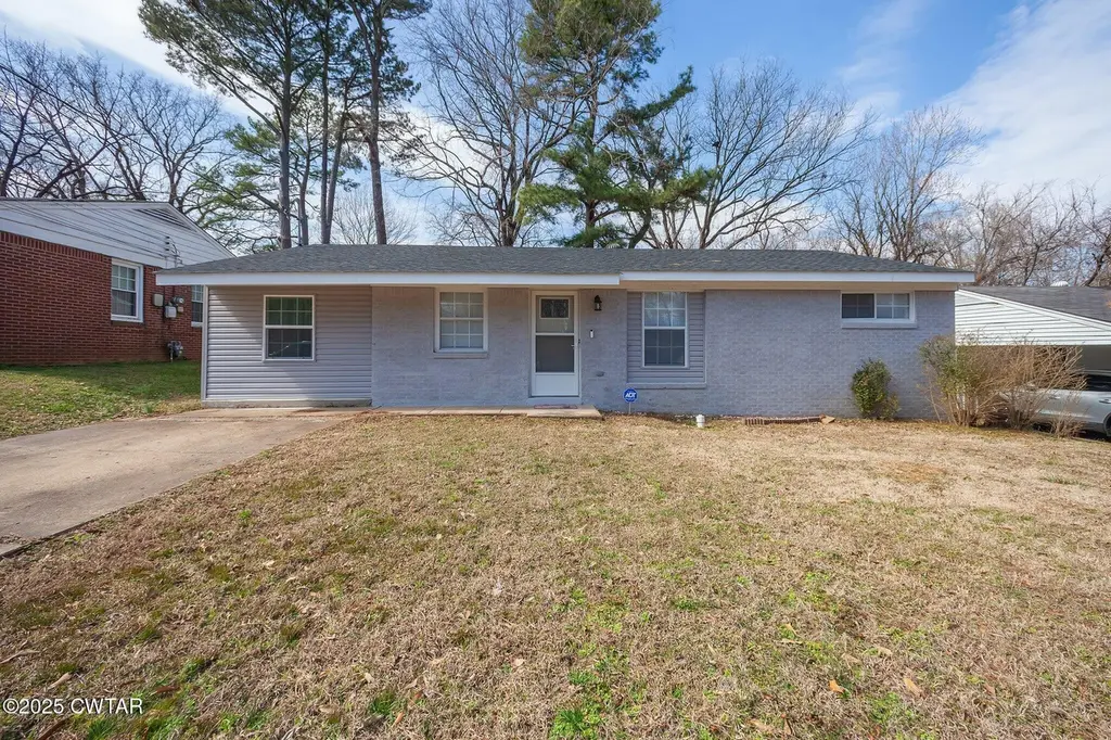 43 Larimer Dr