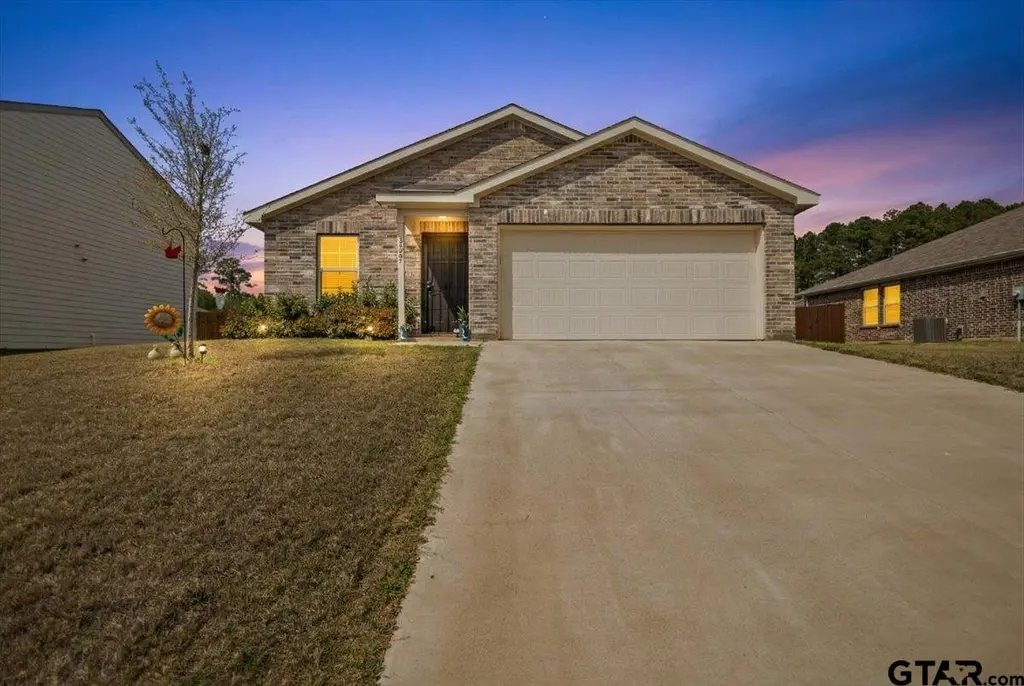 1207 Ripplewood Cir