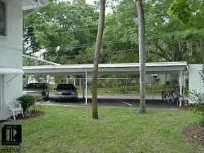 138 36th Ave N