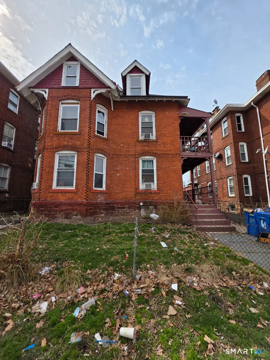 69 Babcock St