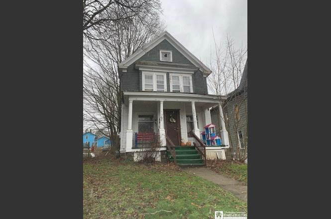 278 S Main St