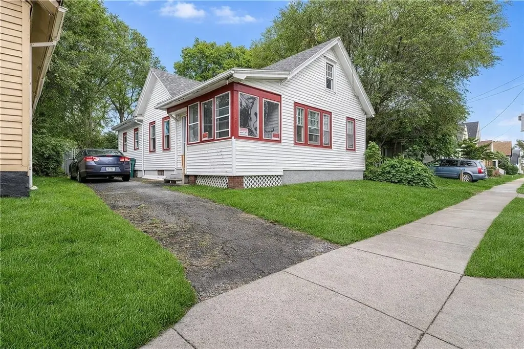 275 Clifford Ave