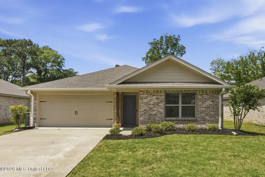 245 Skylane Dr