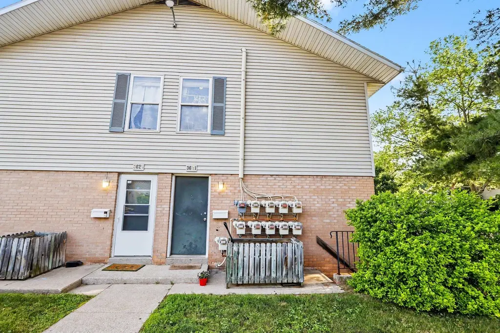 3621 Kenbrooke Ct #77