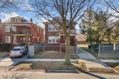 1939 W Grand St