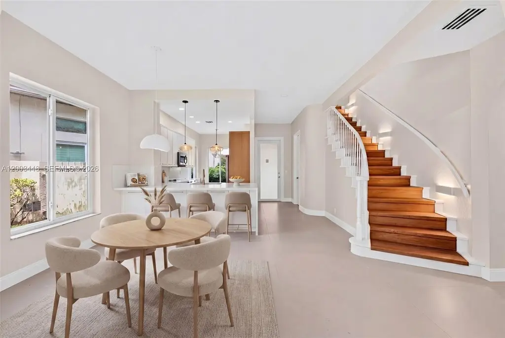 2546 NW 52nd St
