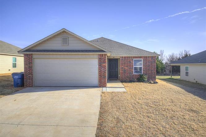 746 W Lola Dr