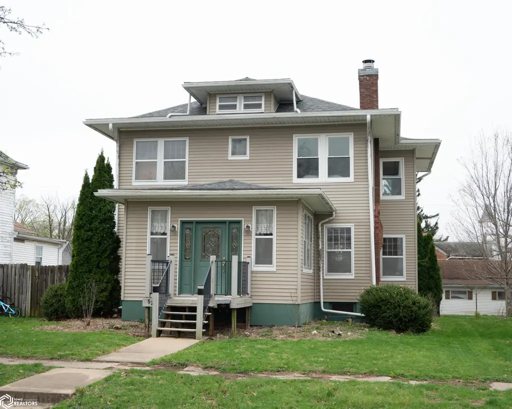 520 Webster St