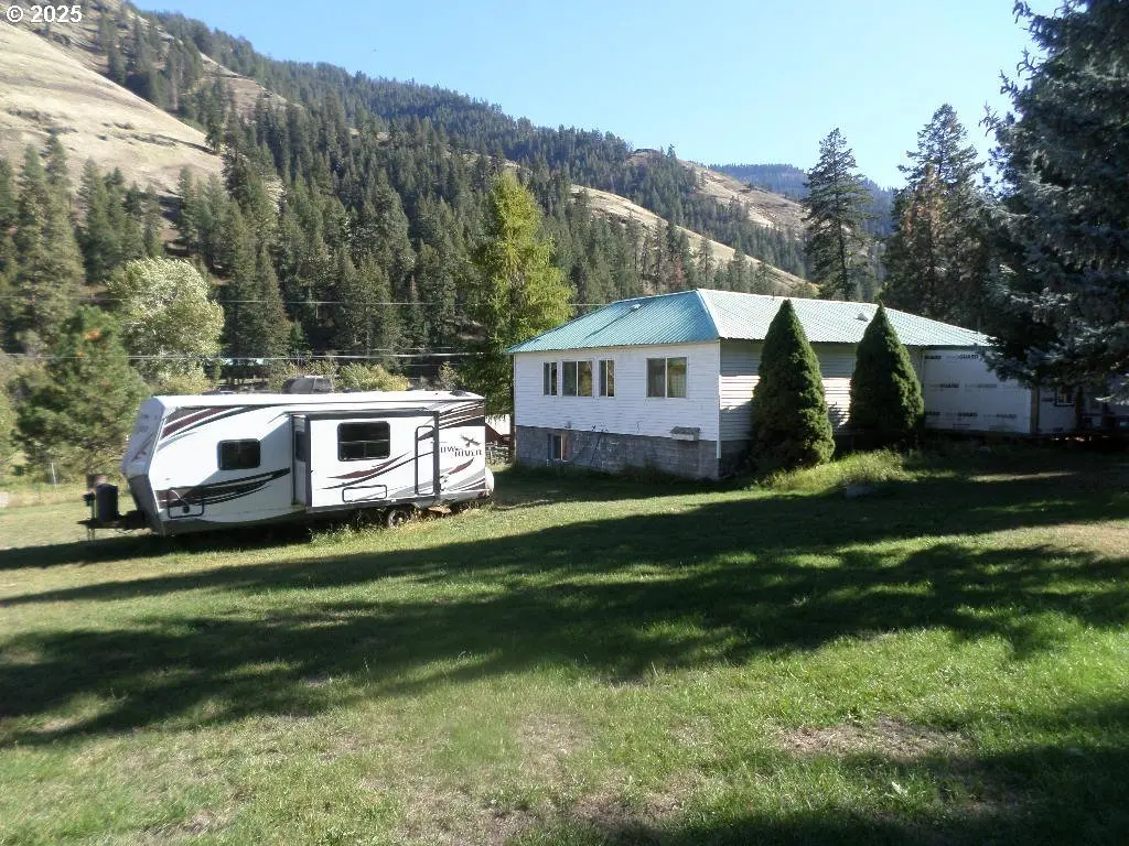 59075 Upper Imnaha Rver Rd