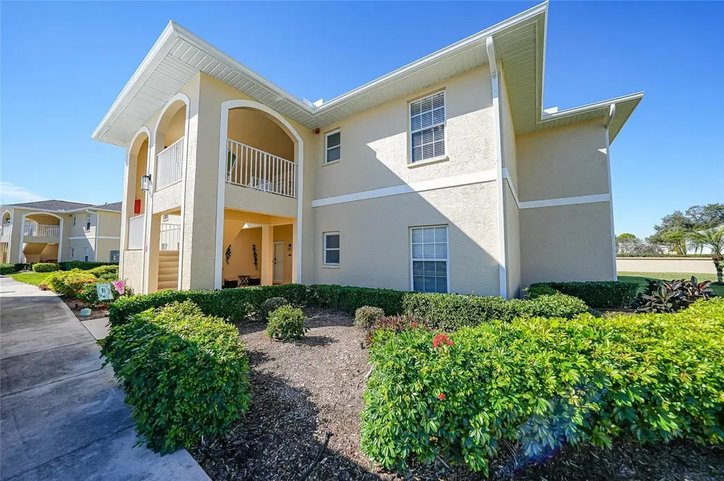 5800 Sabal Trace Dr #1202