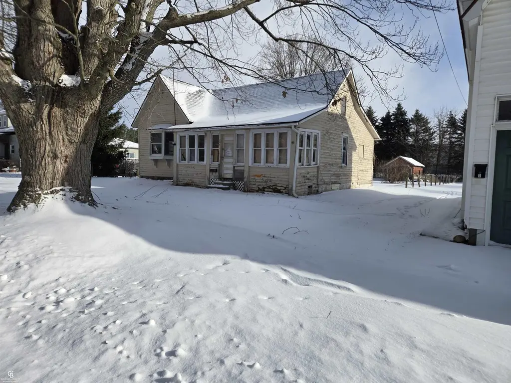 204 Mary St