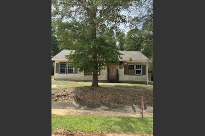 127 W Orange Blossom Ave
