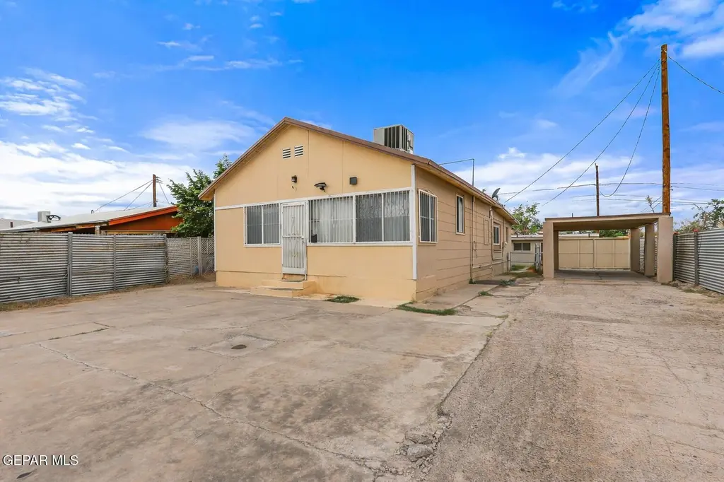 209 N Seville Dr
