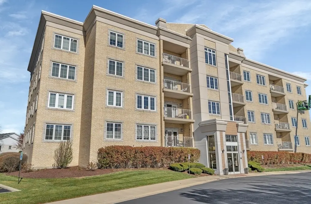9730 Koch Ct Unit 2F