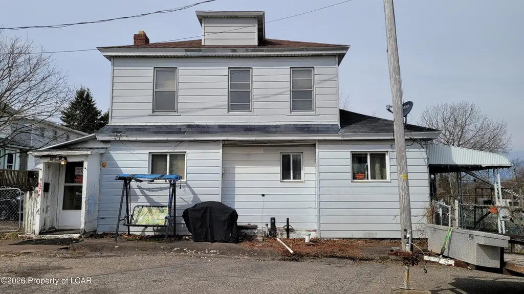 137 Jackson St