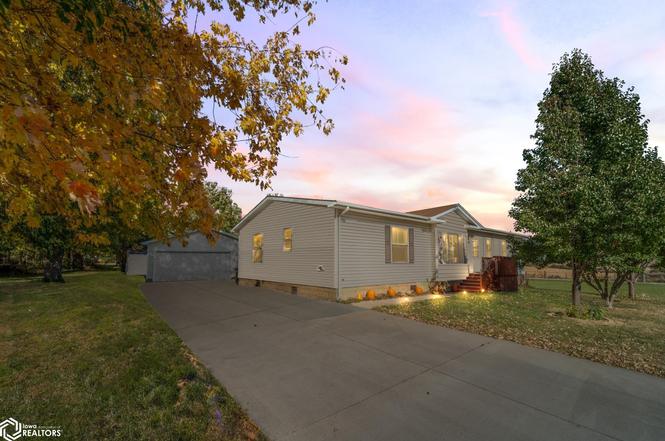 206 & 208 E Minerva St