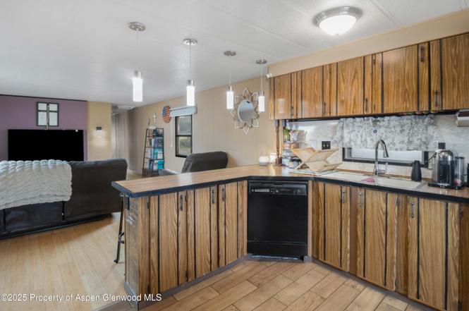 200 W 20th St Unit A21