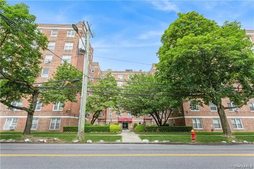 485 Bronx River Rd Unit B64