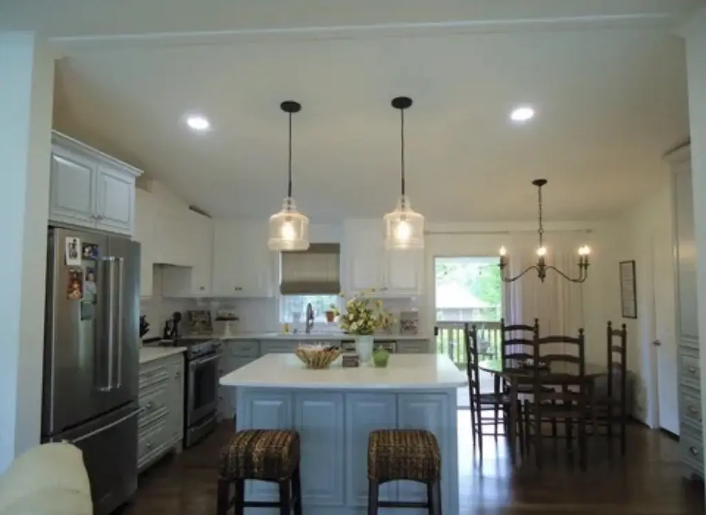 208 Bluffton Dr