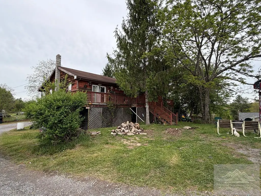 161 Modern Ln