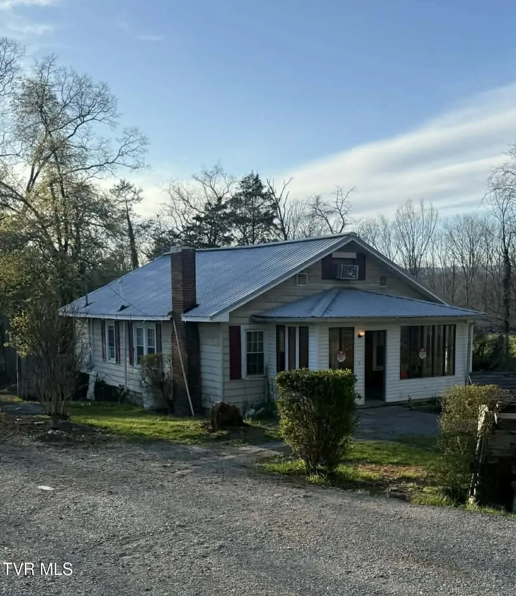 805 Elk Knob Rd