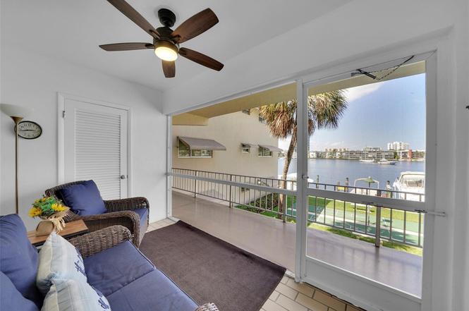 300 Golden Isles Dr #206