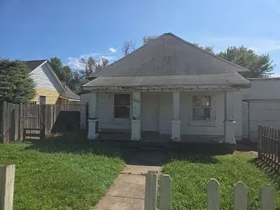 401 E Walnut Ave
