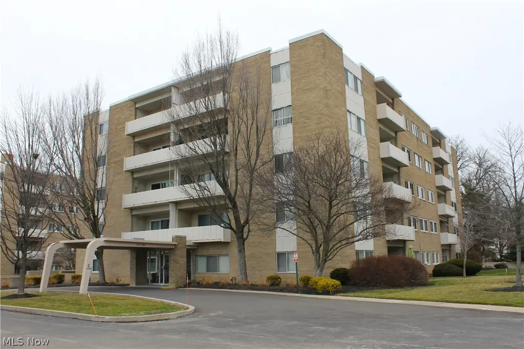2089 Wooster Rd #43