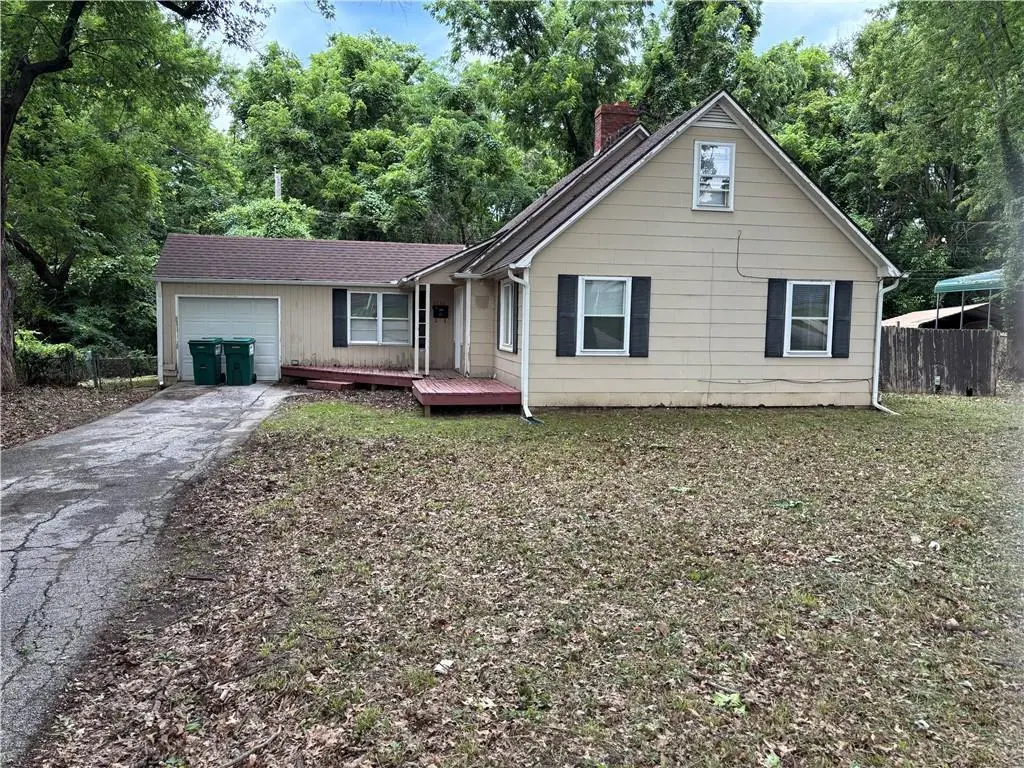 8732 E 73rd Ter