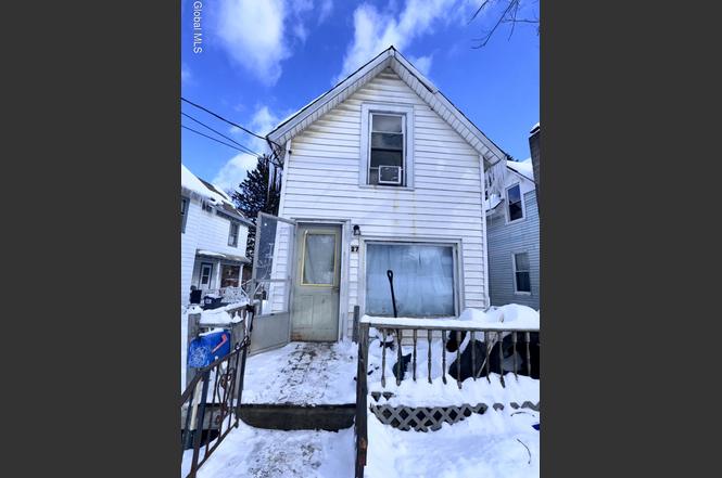 27 Mechanic St