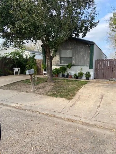 312 E Pino St