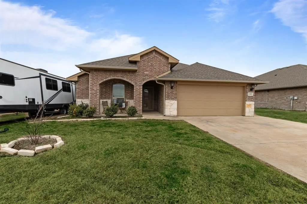 115 Oak Springs Loop