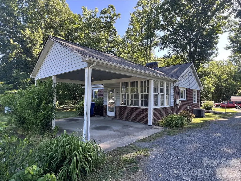 209 S Roxford Rd