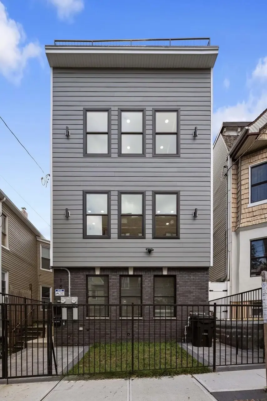 15 FULTON Ave #2