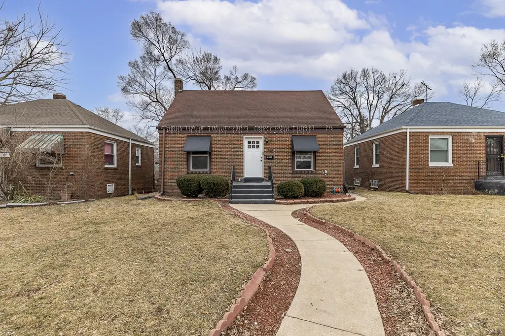745 Porter St