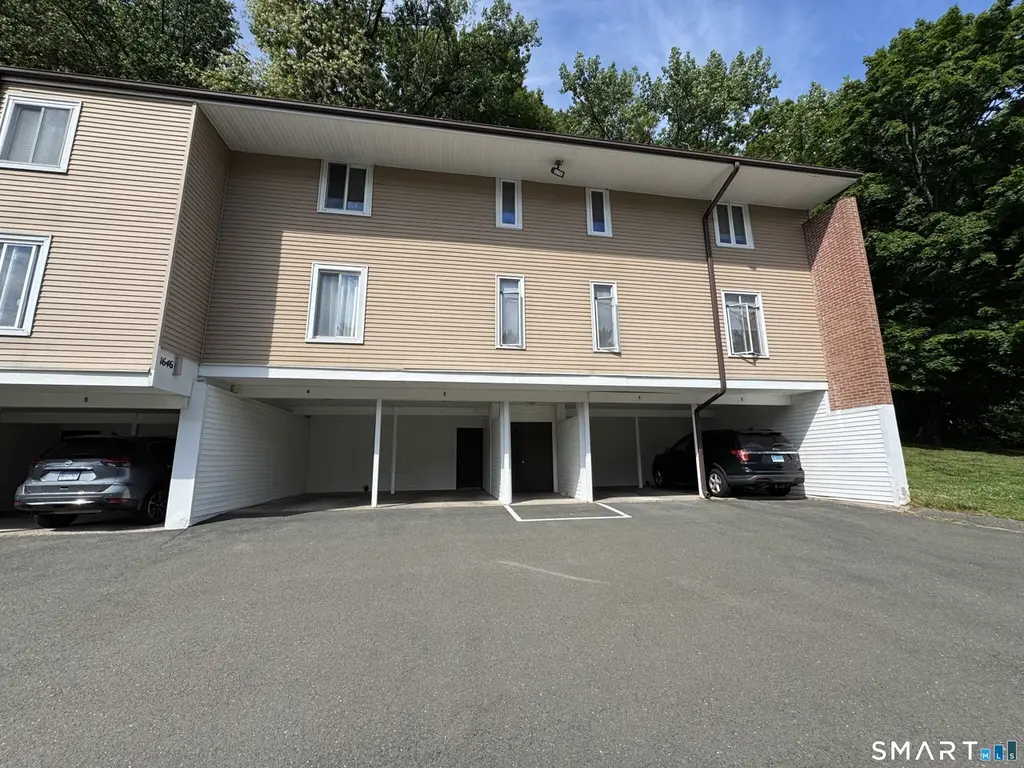 1634 Farmington Ave #2