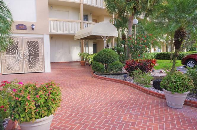 6780 W 2nd Ct #304