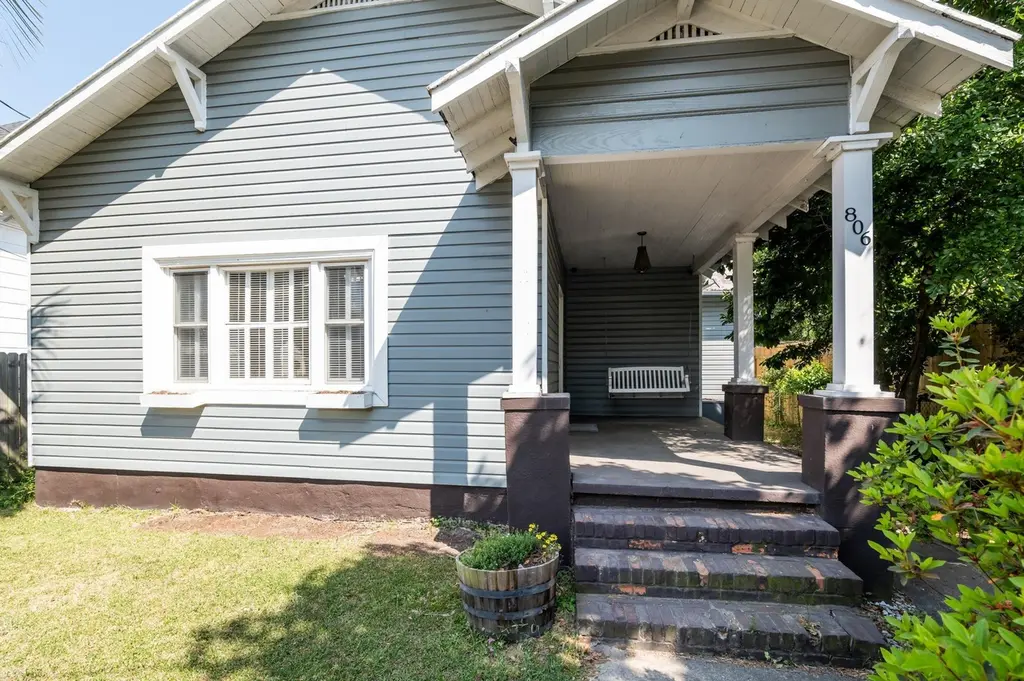 806 Crawford Ave