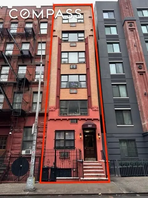 367 W 48th St