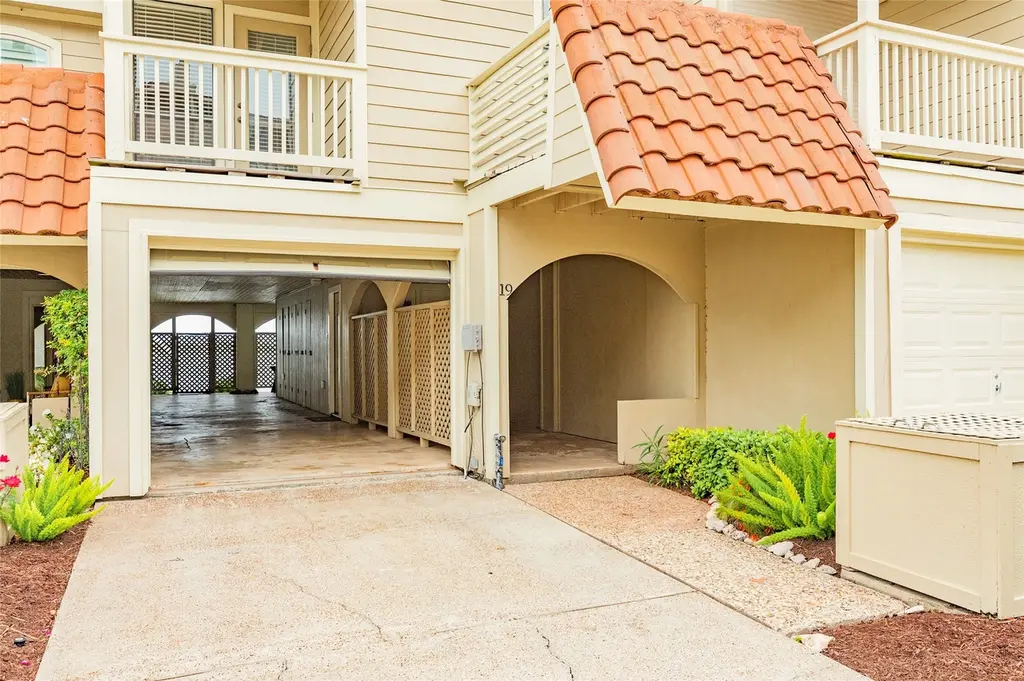 19 Dana Dr Unit C
