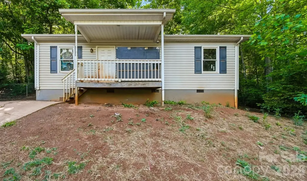 1006 Perkins Pl