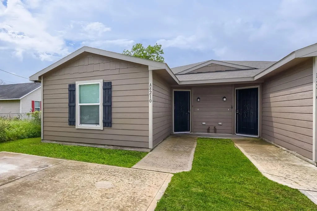 8210 Hanna St Unit A-B