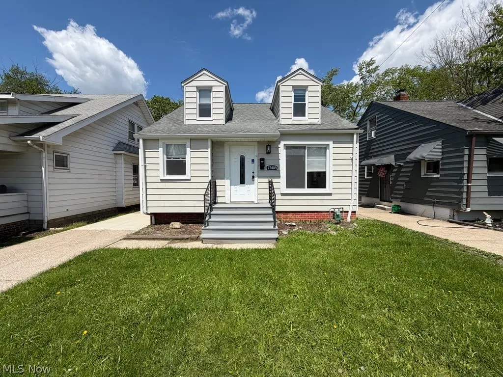 17409 Mapleboro Ave