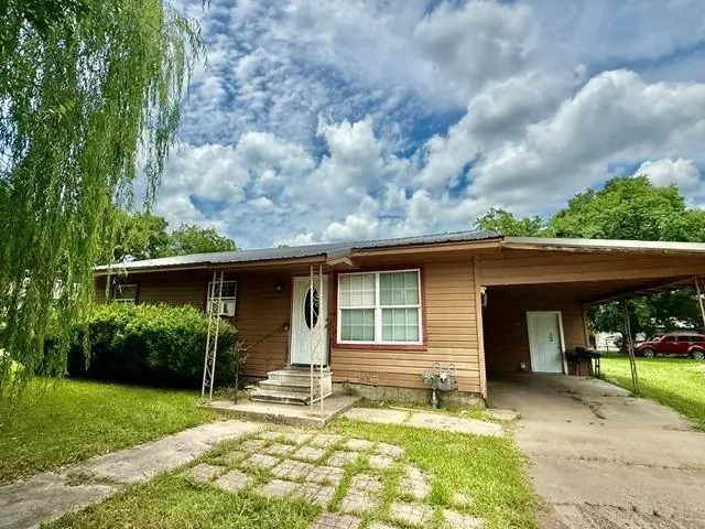 805 W 3rd St